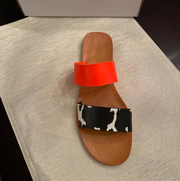 Strappy Sandal With Cow Print & Orange Strap - Picture 4 of 4